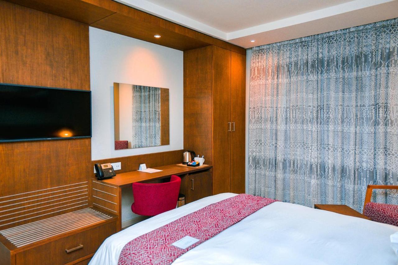 Crowne Plaza - Dar Es Salaam By Ihg Hotel ภายนอก รูปภาพ