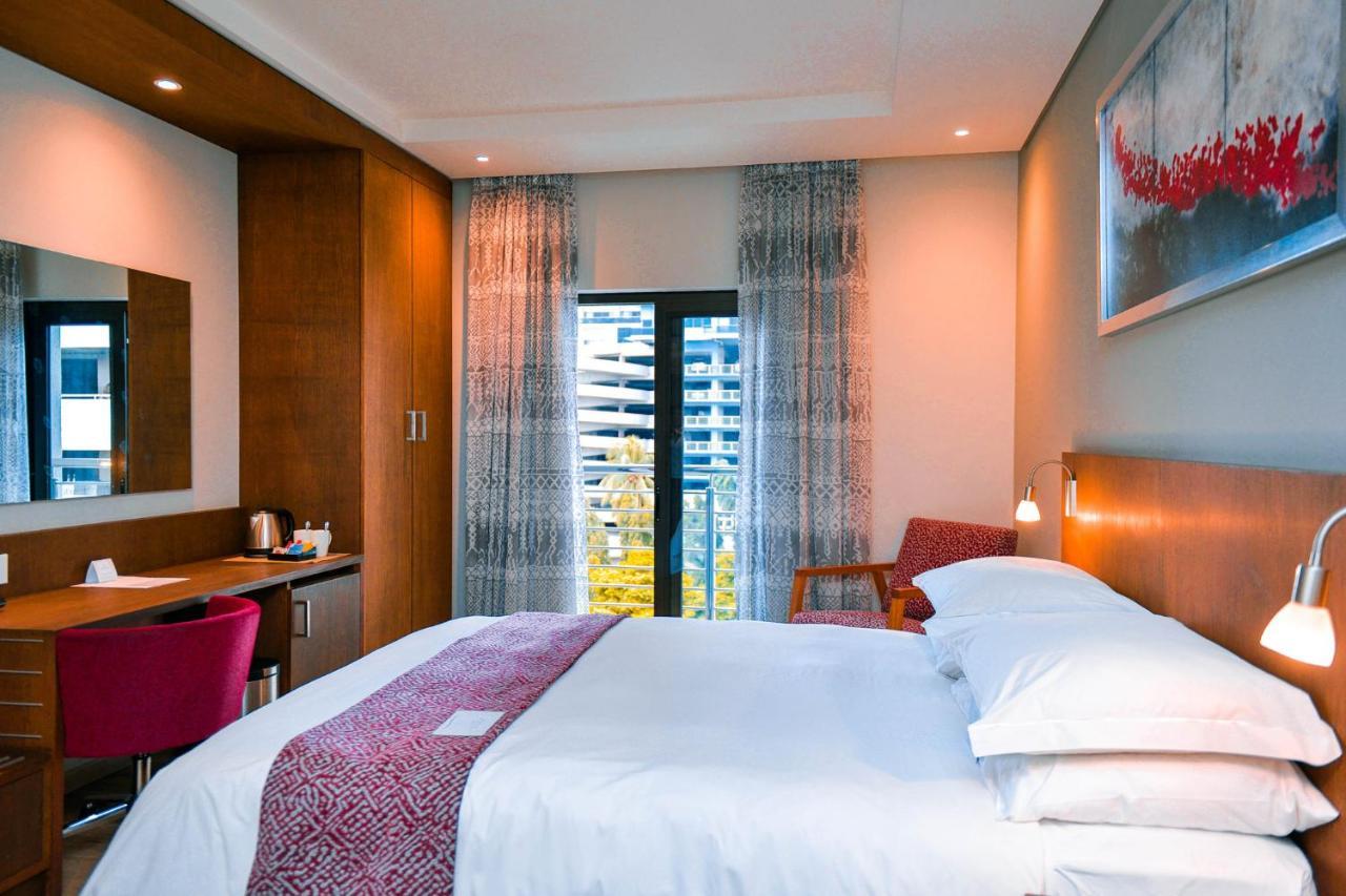Crowne Plaza - Dar Es Salaam By Ihg Hotel ภายนอก รูปภาพ