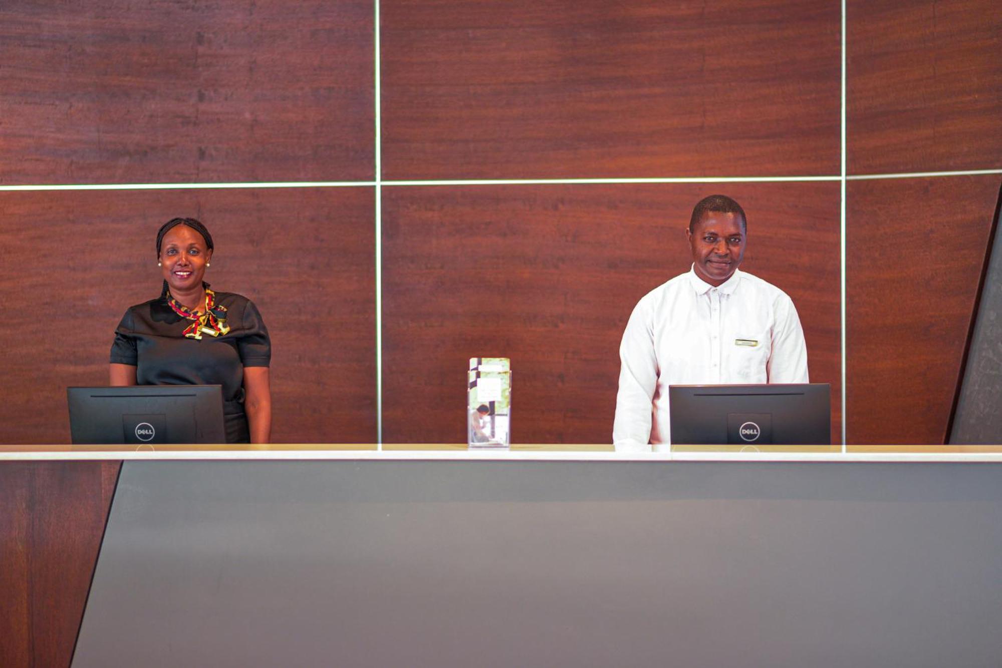 Crowne Plaza - Dar Es Salaam By Ihg Hotel ภายนอก รูปภาพ