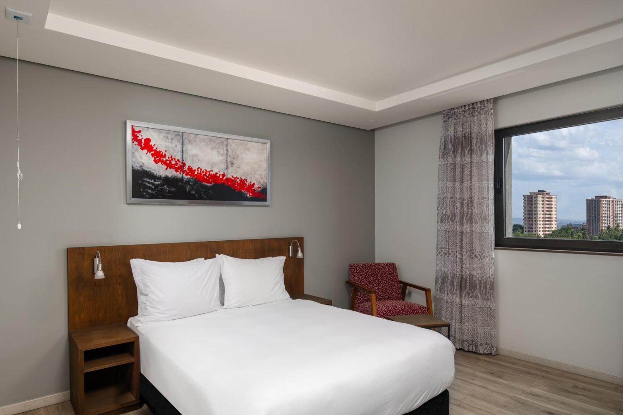 Crowne Plaza - Dar Es Salaam By Ihg Hotel ภายนอก รูปภาพ