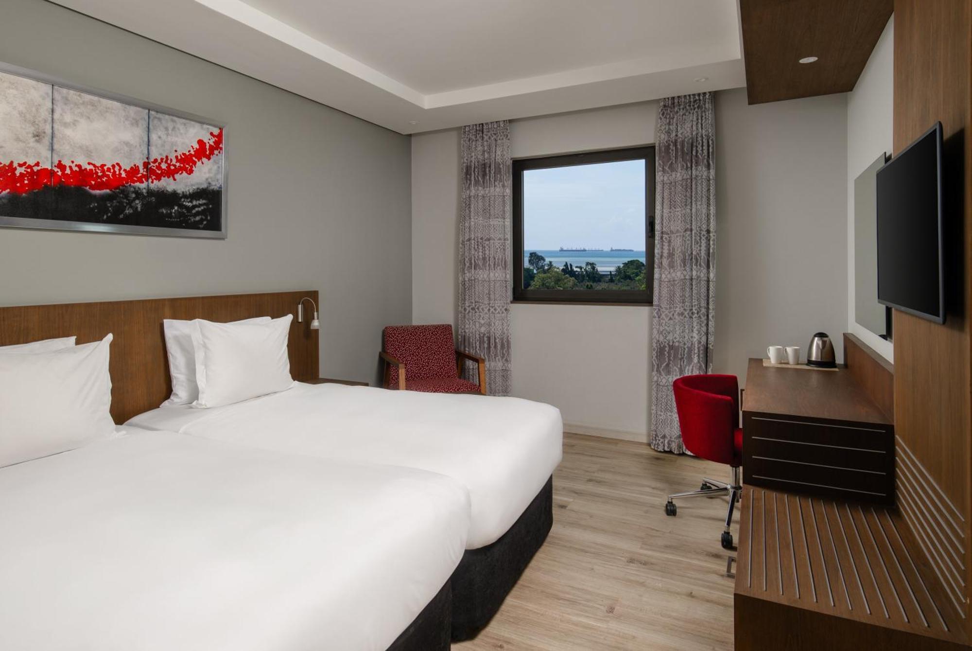 Crowne Plaza - Dar Es Salaam By Ihg Hotel ภายนอก รูปภาพ
