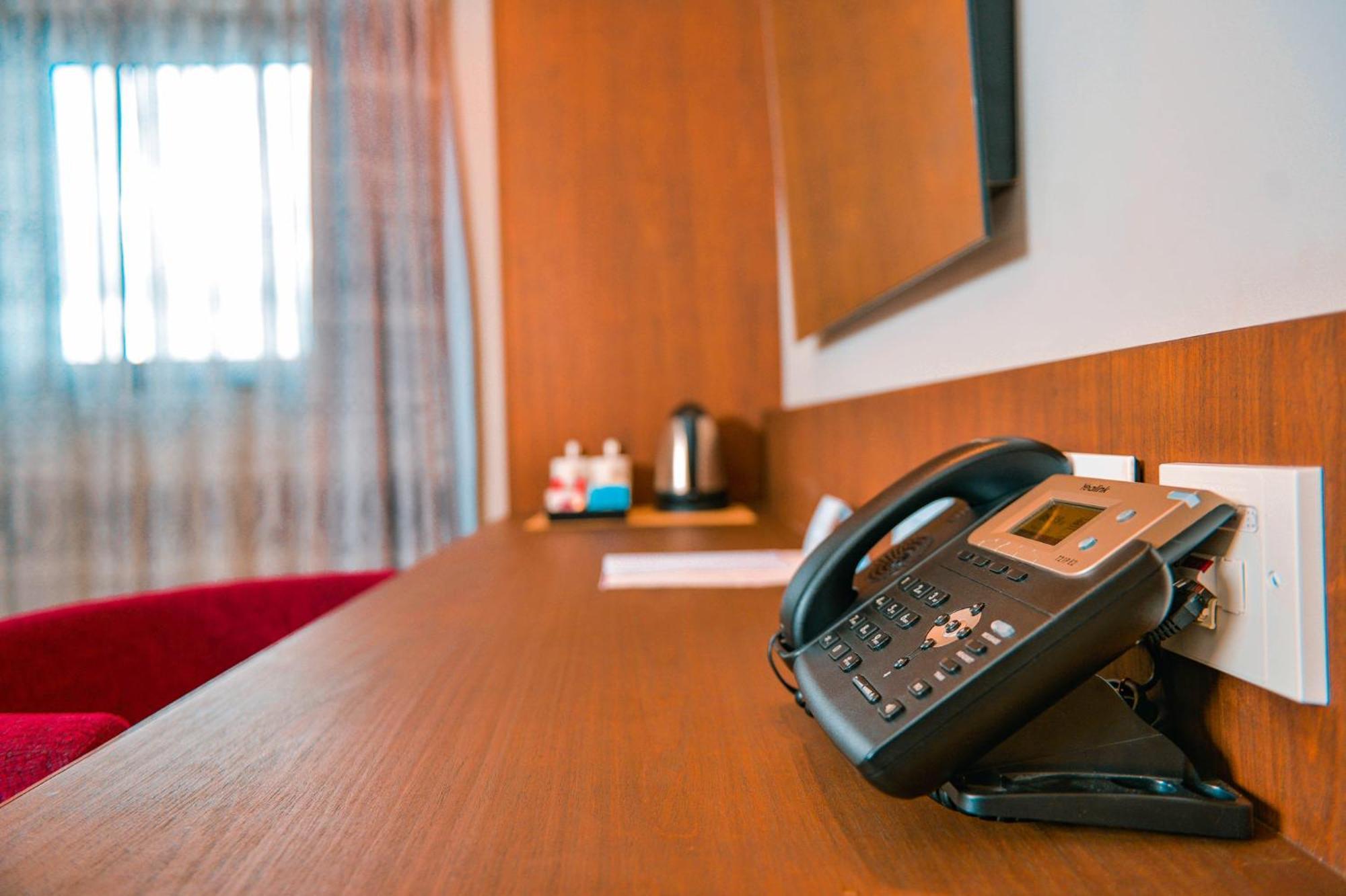 Crowne Plaza - Dar Es Salaam By Ihg Hotel ภายนอก รูปภาพ