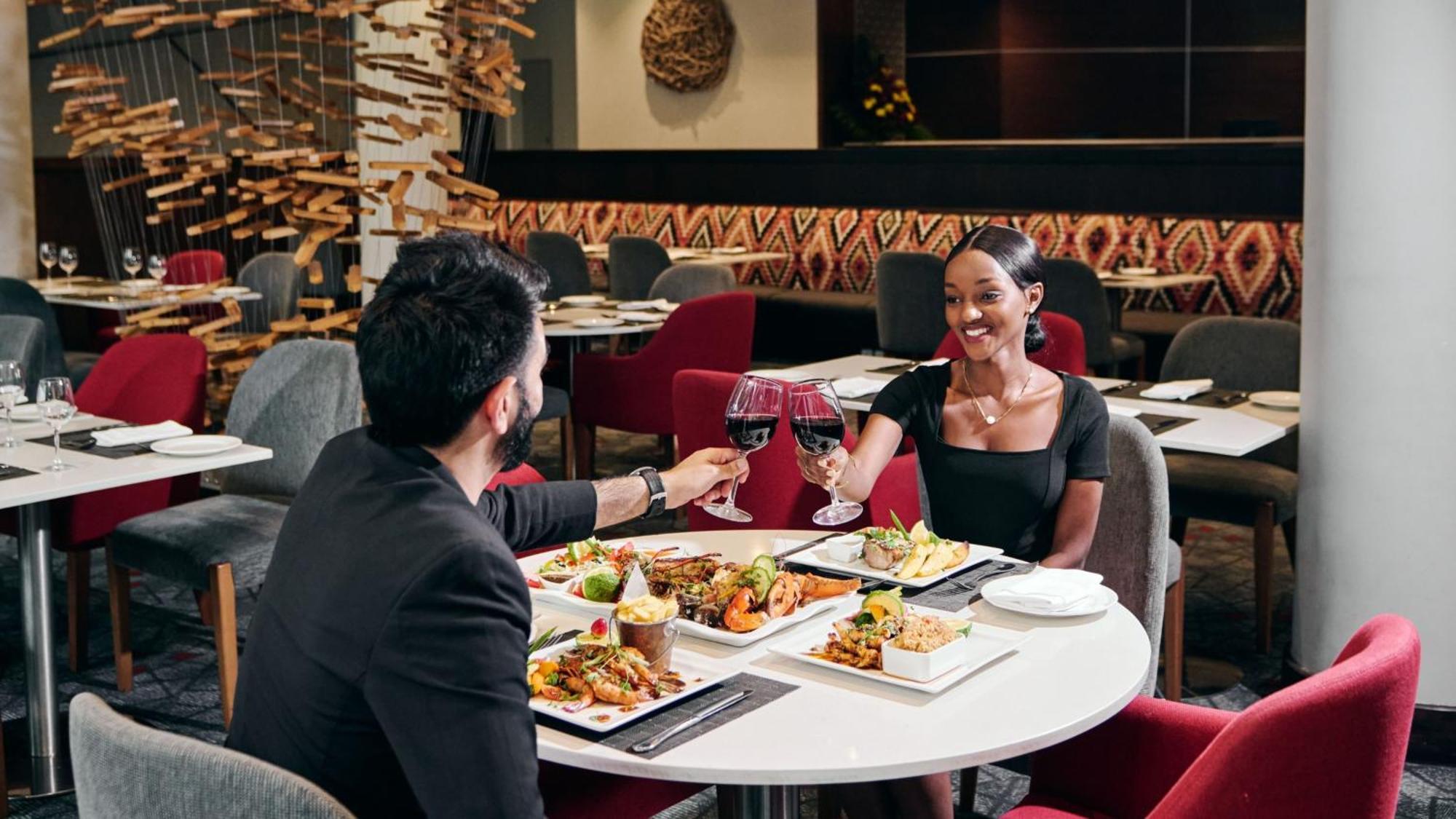 Crowne Plaza - Dar Es Salaam By Ihg Hotel ภายนอก รูปภาพ